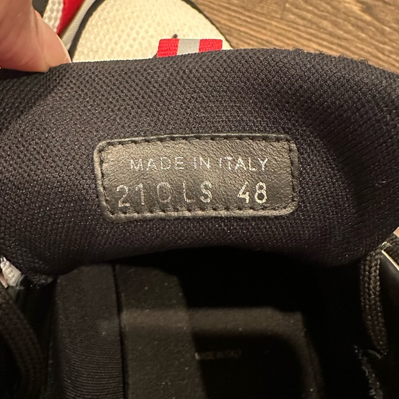 100% Authentic Amiri Bone Runner Sneakers - Picture 4 of 6